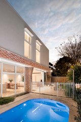 https://images.listonce.com.au/custom/160x/listings/13-hakatere-street-northcote-vic-3070/818/01723818_img_16.jpg?oT8U4V65Aic
