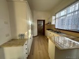 https://images.listonce.com.au/custom/160x/listings/13-harry-street-thornbury-vic-3071/255/01740255_img_08.jpg?55iYoZxNwPk