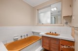 https://images.listonce.com.au/custom/160x/listings/13-hayride-lane-chirnside-park-vic-3116/627/01978627_img_09.jpg?1xYd7UpxoLc