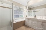 https://images.listonce.com.au/custom/160x/listings/13-henry-street-ringwood-vic-3134/377/00822377_img_10.jpg?PhCa16IAfdY