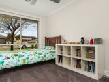 https://images.listonce.com.au/custom/160x/listings/13-heritage-court-altona-vic-3018/564/01202564_img_08.jpg?3NP8SO_ZYO4
