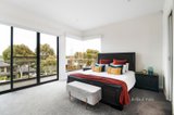 https://images.listonce.com.au/custom/160x/listings/13-hillhouse-crescent-bundoora-vic-3083/542/01284542_img_10.jpg?yOJEFk3EhIU