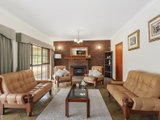 https://images.listonce.com.au/custom/160x/listings/13-honeysuckle-way-chirnside-park-vic-3116/053/01034053_img_08.jpg?LaPH2P2EcVU