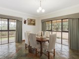 https://images.listonce.com.au/custom/160x/listings/13-honeysuckle-way-chirnside-park-vic-3116/053/01034053_img_09.jpg?_z8sPBbUiRE