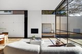 https://images.listonce.com.au/custom/160x/listings/13-hume-street-armadale-vic-3143/208/01933208_img_08.jpg?BdI231-wGXE