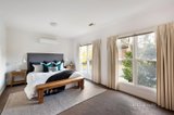 https://images.listonce.com.au/custom/160x/listings/13-hutchinson-drive-kew-vic-3101/557/01066557_img_07.jpg?gXT0I2ckZno