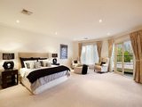 https://images.listonce.com.au/custom/160x/listings/13-john-street-kew-vic-3101/145/01685145_img_09.jpg?OmeanEw5S_E