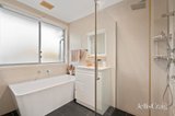 https://images.listonce.com.au/custom/160x/listings/13-karima-court-ringwood-north-vic-3134/386/01979386_img_09.jpg?yjxhq1XRbes