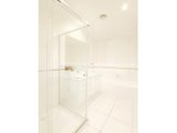 https://images.listonce.com.au/custom/160x/listings/13-kingswood-rise-box-hill-south-vic-3128/992/01683992_img_06.jpg?NL5y0aD62K0