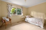 https://images.listonce.com.au/custom/160x/listings/13-laleham-court-eltham-vic-3095/937/01941937_img_10.jpg?MaCawaDUZnI