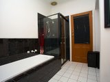 https://images.listonce.com.au/custom/160x/listings/13-larissa-avenue-ringwood-vic-3134/196/00620196_img_04.jpg?343GdBMUP4Y