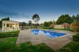 https://images.listonce.com.au/custom/160x/listings/13-lempriere-close-templestowe-vic-3106/641/01859641_img_12.jpg?zk1kuyBFxyQ