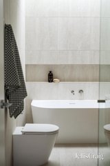 https://images.listonce.com.au/custom/160x/listings/13-leonard-street-heidelberg-heights-vic-3081/856/01905856_img_12.jpg?hirFytk8CX8