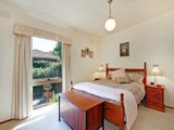 https://images.listonce.com.au/custom/160x/listings/13-lilian-parade-ringwood-vic-3134/358/01525358_img_08.jpg?MW5Ka4kz6TM