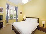 https://images.listonce.com.au/custom/160x/listings/13-lingwell-road-hawthorn-east-vic-3123/068/01685068_img_06.jpg?rrMC-YFaEIA