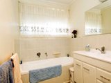 https://images.listonce.com.au/custom/160x/listings/13-lucas-street-newcomb-vic-3219/504/01699504_img_07.jpg?apH43oVVmHs