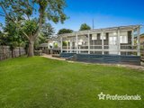 https://images.listonce.com.au/custom/160x/listings/13-macmillan-street-mooroolbark-vic-3138/874/01525874_img_04.jpg?55L8O2i_6Eo