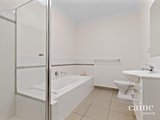 https://images.listonce.com.au/custom/160x/listings/13-malcolm-court-brown-hill-vic-3350/655/01576655_img_11.jpg?kQecVHZ1MGw