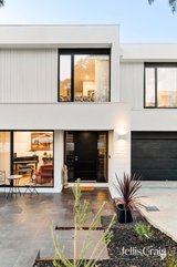 https://images.listonce.com.au/custom/160x/listings/13-mathers-avenue-kew-east-vic-3102/244/01825244_img_20.jpg?qKFsCW7_6gk