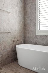https://images.listonce.com.au/custom/160x/listings/13-moray-street-diamond-creek-vic-3089/399/01930399_img_13.jpg?DV6_izKmMqs