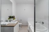 https://images.listonce.com.au/custom/160x/listings/13-newcastle-drive-mulgrave-vic-3170/293/01704293_img_09.jpg?lNF-UoEBw44