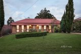 https://images.listonce.com.au/custom/160x/listings/13-nillumbik-square-diamond-creek-vic-3089/256/01605256_img_01.jpg?tvP1eQqXdLM