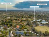 https://images.listonce.com.au/custom/160x/listings/13-oakland-drive-warrandyte-vic-3113/537/01700537_img_21.jpg?KOfBWO8_ChI