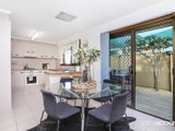 https://images.listonce.com.au/custom/160x/listings/13-oconnor-court-altona-meadows-vic-3028/724/01203724_img_05.jpg?QJka45buYS0