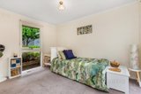 https://images.listonce.com.au/custom/160x/listings/13-patricia-way-woodend-vic-3442/047/01898047_img_11.jpg?_Nw1360XElw