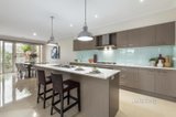 https://images.listonce.com.au/custom/160x/listings/13-rahnston-court-vermont-vic-3133/883/01284883_img_05.jpg?XullahnMjyc