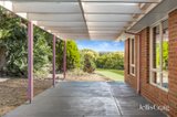 https://images.listonce.com.au/custom/160x/listings/13-sheehan-court-castlemaine-vic-3450/979/01846979_img_12.jpg?k9CIkPotww0