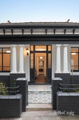 https://images.listonce.com.au/custom/160x/listings/13-southgate-street-parkville-vic-3052/383/01951383_img_02.jpg?-ZpBYRE3STA