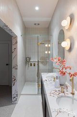 https://images.listonce.com.au/custom/160x/listings/13-southgate-street-parkville-vic-3052/383/01951383_img_11.jpg?l02Z9Mm_e2Q