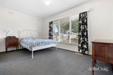 https://images.listonce.com.au/custom/160x/listings/13-springfield-road-blackburn-north-vic-3130/509/01962509_img_06.jpg?HBK2JLSN_fM