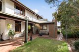 https://images.listonce.com.au/custom/160x/listings/13-stamford-court-eltham-vic-3095/476/01987476_img_04.jpg?nlS5G4X_o5U