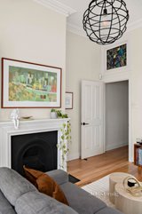https://images.listonce.com.au/custom/160x/listings/13-station-avenue-ascot-vale-vic-3032/316/01736316_img_03.jpg?E67Wwfaco-k