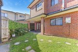 https://images.listonce.com.au/custom/160x/listings/13-sutton-court-glen-waverley-vic-3150/707/01738707_img_08.jpg?NPfEhgJU0TM