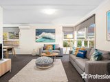 https://images.listonce.com.au/custom/160x/listings/13-swinburne-avenue-mooroolbark-vic-3138/460/01526460_img_07.jpg?BhppWtZb_CI