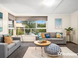 https://images.listonce.com.au/custom/160x/listings/13-swinburne-avenue-mooroolbark-vic-3138/460/01526460_img_08.jpg?X4G5Q6AkTH0