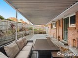 https://images.listonce.com.au/custom/160x/listings/13-swinburne-avenue-mooroolbark-vic-3138/460/01526460_img_14.jpg?4I3YqYpReoM