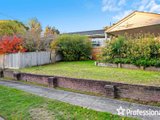 https://images.listonce.com.au/custom/160x/listings/13-swinburne-avenue-mooroolbark-vic-3138/460/01526460_img_18.jpg?NpZCw5JmQHM