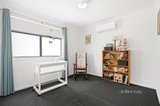 https://images.listonce.com.au/custom/160x/listings/13-thompson-crescent-chirnside-park-vic-3116/297/01571297_img_12.jpg?-sppFcE3Uc0