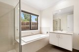 https://images.listonce.com.au/custom/160x/listings/13-towerhill-avenue-doreen-vic-3754/908/01808908_img_05.jpg?0AO2SMxE-X0