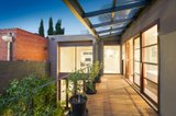 https://images.listonce.com.au/custom/160x/listings/13-verity-street-richmond-vic-3121/952/00354952_img_09.jpg?VTZn5-CblC4