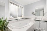 https://images.listonce.com.au/custom/160x/listings/13-wickham-court-chirnside-park-vic-3116/997/01820997_img_10.jpg?rqzsHe0M84k