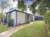 https://images.listonce.com.au/custom/160x/listings/13-windsor-crescent-surrey-hills-vic-3127/462/01684462_img_06.jpg?5JK0lSoTjwk