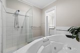 https://images.listonce.com.au/custom/160x/listings/13-woodhouse-grove-box-hill-north-vic-3129/875/01989875_img_09.jpg?TwCVuo8SfMg