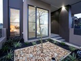 https://images.listonce.com.au/custom/160x/listings/13-york-street-geelong-vic-3220/275/01699275_img_18.jpg?69pvvLtPp9Q