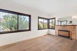 https://images.listonce.com.au/custom/160x/listings/130-bedford-road-ringwood-vic-3134/548/01721548_img_02.jpg?VwmorESypYo