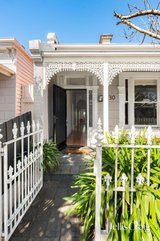 https://images.listonce.com.au/custom/160x/listings/130-charles-street-abbotsford-vic-3067/192/01985192_img_02.jpg?V9wT4b-kv84